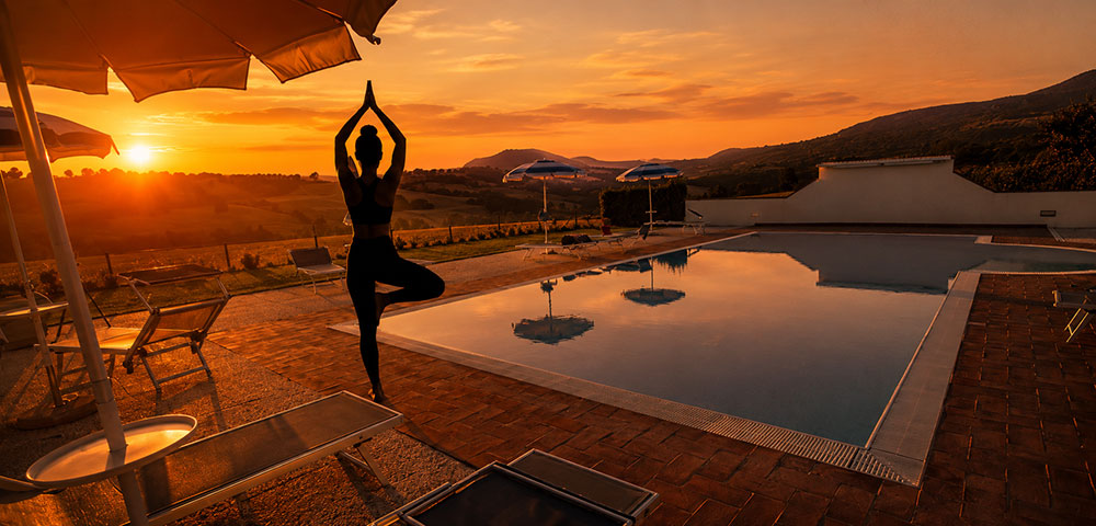 Yoga al tramonto in Toscana